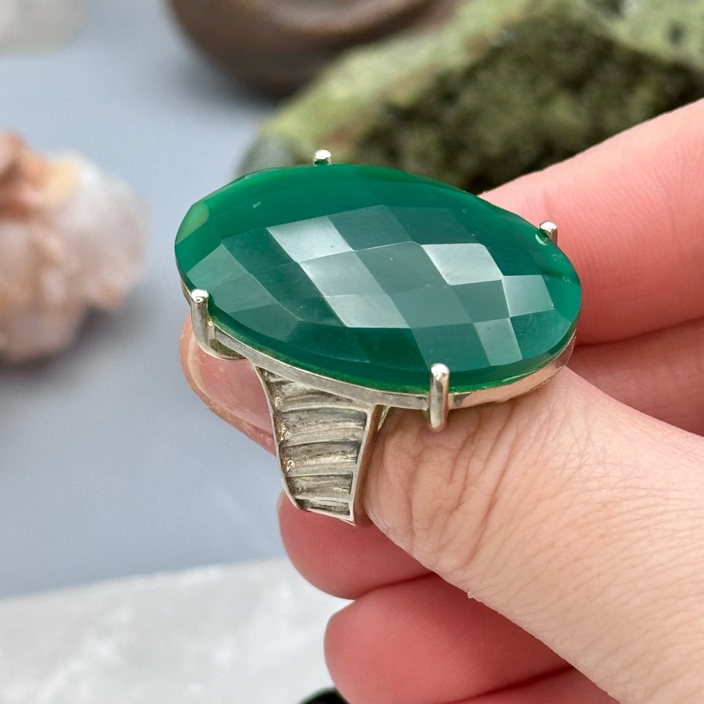 Elegant Green Onyx Gemstone Sterling .925 Ring - Picture 5 of 9